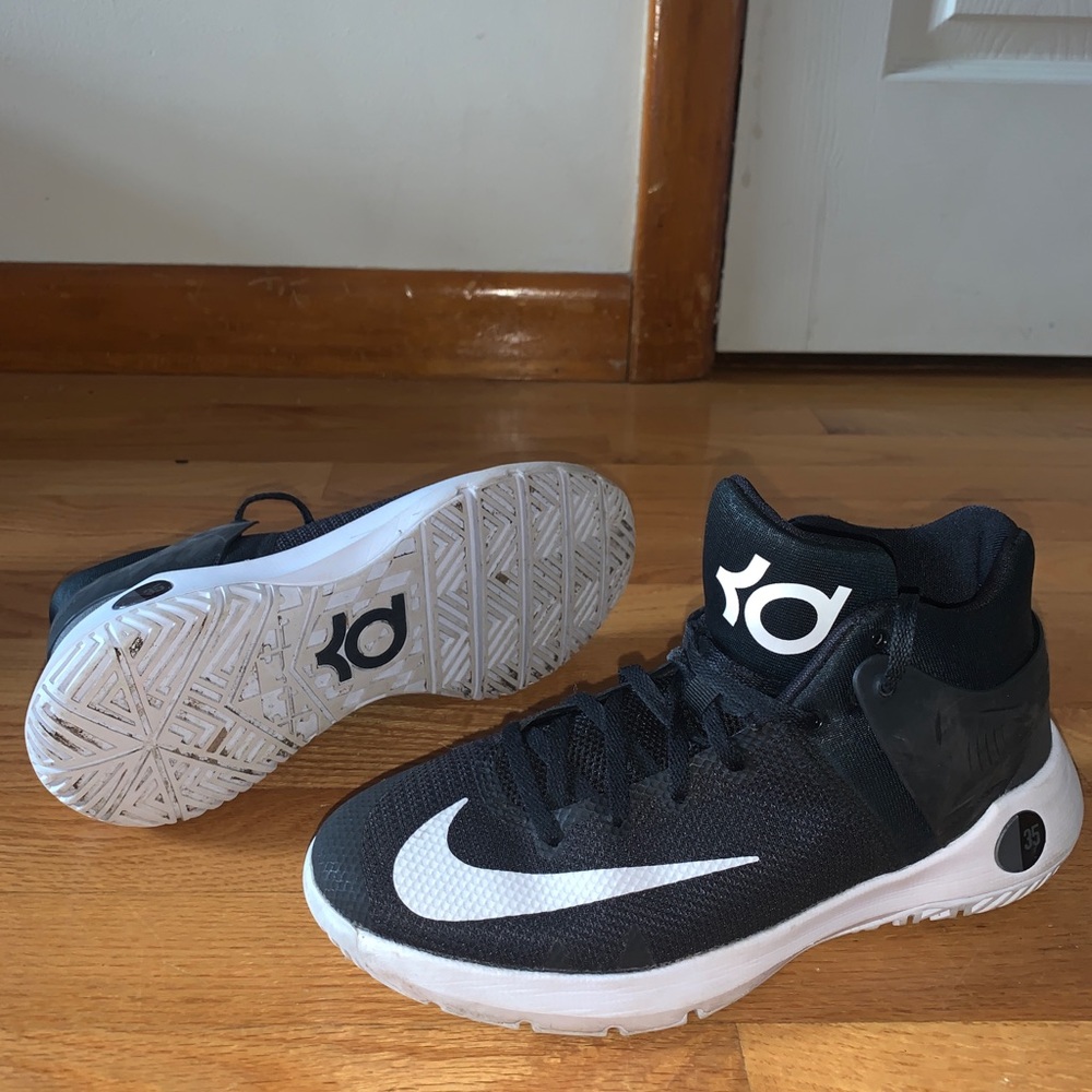 KD Basketball Shoes (youth 6.5)